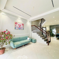 Bán Nhà 5 Tầng Lô Góc 45M2 8, X Tỷ Gần Time Cty Hai Bà Trưng
