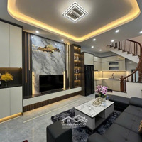Bán Gấp Nhà Riêng Phố Vĩnh Hưng - Lĩnh Nam, Giá Bán 5,1 Tỷ, 33M2, 5 Tầng, 5 Phòng Ngủ
