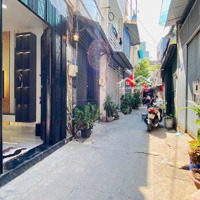 Chính Chủ Đổi Nhà Bán Gấp Căn Nhà Hẻm Thông ,Ngay Chợ Phạm Văn Bạch