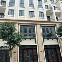 Hàng Hiếm! Duy Nhất 1 Căn Liền Kề Vịnh Tây 2-Mt 5M- Giáp Đại Lộ Hừng Đông-Giá Rẻ Cuối Cùng