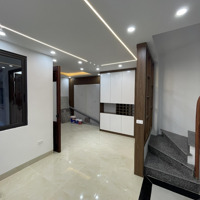 Bán Nhà 6 Tầng Tại Nghĩa Đô, Cầu Giấy, 10Xtỷ, 45M2, Nhà Mới Kính Coog, Thang Máy, Pháp Lý Đầy Đủ