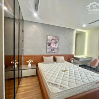 Bán gấp căn hô chung cư ngõ 28 Xuân La quận Tây Hồ - 86m2 ( 3PN) – giá chỉ 6,x  tỷ.