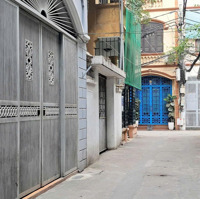 Bán Đất Tặng Nhà 3 Tầng Nguyễn Khang-Trần Kim Xuyến. Ngõ Phân Lô, 10M Ra Mặt Ngõ. Ôtô Nhỏ Vào Nhà