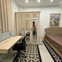 Cho thuê nguyên căn 5 phòng ngủ tại Vinhomes Marina