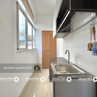Cho Thuê Căn Hộ Tách Bếp Cửa Sổ, Full Nội Thất, Thang Máy, Rộng 35M2, Gần Bigc Tô Hiến Thành