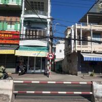 Nhà hẻm Lê Hồng Phong-Phước Hải-Nha Trang. DT: 95m2, đường xe 2.5T ra vào. -Đường rộng rãi, oto vào đến nhà.