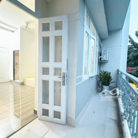Cho Thuê Căn Hộ Ban Công - Full Nội Thất, Siêu Rộng, Gần Cầu Sài Gòn