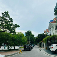 Cần Bán - Khu Biệt Thự Vip -Mỹ Đình2 - 3 Thoáng - Vỉa Hè - Gara - Ô Tô - Diện Tích: 200M - Mt:10M