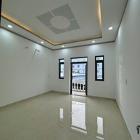 Siêu Phẩm Nhà Mới Xây Vị Trí Siêu Đẹp Ngay Ngã Tư Vũng Tàu