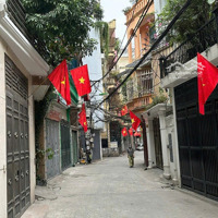 Chính Chủ Bán Nhà 42M2 - Khu Hào Nam, Đống Đa - Hướng Đông Nam - Đường Rộng 2 Ô Tô Tránh Nhau