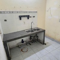 Cho Thuê Nhà Ở Ngay Trung Tâm, Gần Mọi Tiện Ích