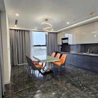 Cho Thuê Căn Góc 160M2 Sunshine Golden River - Ciputra