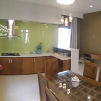 Cho Thuê Gấp Biệt Thự Villa Park, 204M2 1 Trệt 2 Lầu 4 Phòng Ngủfull Nội Thất, Giá Chỉ 25 Triệu/Th Bao Phí Ql