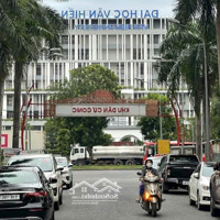 Bán Gấp Penhouse Conic Riverside Phường 7 Q8. Diện Tích 171.5M2 Gồm 3Ph 2 Vệ Sinhsân Vườn 50M2. Giá Bán 5Tỷ2