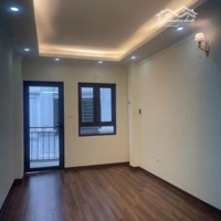 Nhà 6 Tầng Mới Koong - Ô Tô Đỗ Cửa - Vài Bước Ô Tô Tránh - Gần Trường Học - Gần Chợ - 5 Phút