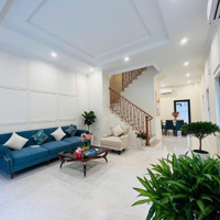 Bán Biệt Thự Tại Vinhomes Ocean Park 3, Giá Siêu Hời 11 Tỷ, 70M2 Full Nội Thất