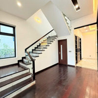 Chính Chủ Bán Chdv Thành Thái Q10 6 Tầng Dòng Tiền 80 Triệu/Tháng Hẻm Xe Hơi 4X15M