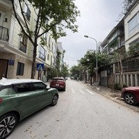 Bán Nhà Phân Lô Nguyên Hồng - Huỳnh Thúc Kháng - Diện Tích: 77M2 - Mt: 15M
- 7 Tầng Thang Máy - Lô Góc,