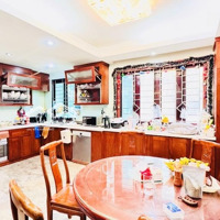 Bán Biệt Thự Tại Nguyễn Văn Linh Diện Tích: 153M2 X 4Tầng , Lô Góc , Ô Tô, View Công Viên. Giá Bán39,5 Tỷ