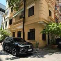 Lô Góc Liễu Giai, Ba Đình Gần Hồ Tây: 40M X 5T, Hai Mặt Ô Tô, Trên Ở/Dưới Kinh Doanh, Siêu Đẹp.