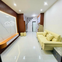 Nhỏ Xinh Vừa Tầm, Hoàng Mai, Lô Góc 3 Thoáng, 26M 5Tầng, Full Đồ Ở Ngay, Vài Bước Ra Phố