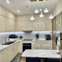 Nhà Đẹp Giá Tốt! Em Cần Bán Gấp Căn 64M2, Full Nội Thất Siêu Đẹp, Tầng Trung, Giá Chỉ 4.250 Tỷ