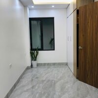 Nhà Đẹp Kim Hoàng 40mx4 Tầng Dân Xây Mặt Tiền Khủng 4m5