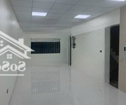 Cần Cho Thuê Văn Phòng Tại 218 Phạm Văn Đồng, Có Tháng Máy, Đi Lại Thuận Tiện