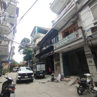 Chính Chủ Bán Nhà Mặt Phố Giải Phóng Diện Tích: 76M Mt:4,2M Nhà 3 Tầng Oto Đỗ Cửa Oto Tải Tránh Trước Nhà