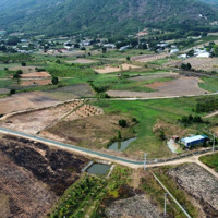 Cần Bán Lô Đất Giáp Kênh Thuỷ Lợi
