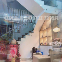 Vị Trí Vip Ngay Chợ Thủ Đức-Nhà 3 Tầng Bán Gấp, Hẻm Xe Hơi Tránh, Chủ Xây Tâm Huyết- Hiện Đại