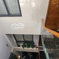 20 Tỷ Nay Hạ Bán Gấp Hẻm Xh 90/ Lê Lai Sát Chợ Bến Thành. Đối Diện Công Viên 23/9 Giá Còn 18,2T