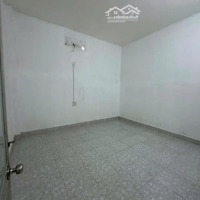Nhà Cho Thuê Có Máy Lạnh Lộ Ô Tô Tới, Thích Hợpcho Đại Gia Đình