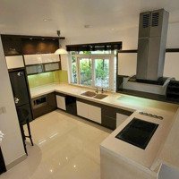 Villa Phú Gia, Phú Mỹ Hưng. 317M2, Cho Thuê 100 Triệu/Tháng Liên Hệ:0938602838 Nhân