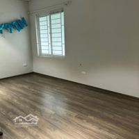 Bán Nhà Âu Cơ, Vf9 Đỗ Cửa, Thiết Kế Hiện Đại, 70M2, 4.6 Tỷ