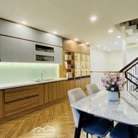 Chính Chủ Cần Bán Nhà Đường Nguyễn Văn Hưởng P Thảo Điền Quận 2 Giá Bán 4Tỷ390/62,5M2 (5X12,5M) Sổ Sẳn