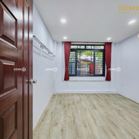 1 Phòng Ngủtách Bếp Ngay Đầm Sen, Full Nội Thất.diện Tíchrộng, Thoáng Mát. Chỉ Tính Điện, Còn Lại Free