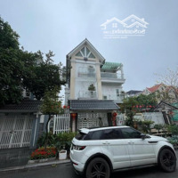 Bán Nhanh Biệt Thự Mặt Phố Đt Việt Hưng, 235M, 3,5 Tầng, Phong Cách Tân Cổ Điển
