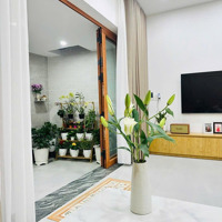 Cho Thuê Nhà Đẹp Gia Đình, 3 Phòng Ngủ, 2 Vệ Sinh Full Nội Thất Đường Ô Tô