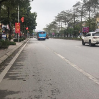 Ban Nhà Mặt Phố Ngô Gia Tự
Mặt Phố - Lô Góc 3 Mặt Tiền - Kinh Doanh Đỉnh