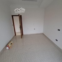 Bán Nhà Trung Tâm Việt Hưng Long Biên 56M2Mặt Tiền5M, Giá Bán 7.3 Tỷ Ô Tô Đỗ Cửa