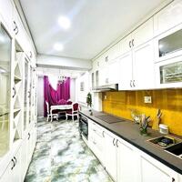 HIẾM !!! 9 TỶ X TL MẠNH - NHÀ QUẬN 10 CÓ THANG MÁY - HẺM XE HƠI - 5 TẦNG 3PN LỚN - MỞ VP C/TY