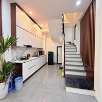 Lạc Long Quân - Nhà Đẹp 5 Tầng, Lô Góc, Mặt Tiền 5M - Cách Phố 60M - Ngõ Trước Nhà Thông