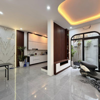 Lạc Long Quân - Nhà Đẹp 5 Tầng, Lô Góc, Mặt Tiền 5M - Cách Phố 60M - Ngõ Trước Nhà Thông
