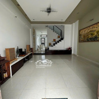 Bán Gấp Nhà 3T Có Sân Đậu Oto_Đường Võ Văn Ngân_72M2 Vuông Vức_Hoàn Công Đủ_Gần Chợ Thủ Đức