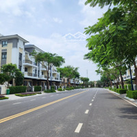 Cần Bán Nhà Phố Verosa Park: 75M2, 105M2, 120M2, 220M2. Liên Hệ: 0909121556 Xem Nhà