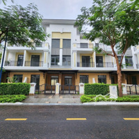 Cần Bán Nhà Phố Verosa Park: 75M2, 105M2, 120M2, 220M2. Liên Hệ: 0909121556 Xem Nhà