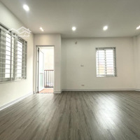 Bán Nhà Có 1 Không 2 Phố Hoàng Hoa Thám, 53M2/ 5Tầng, 15M Ra Phố, Chỉ 11.5 Tỷ