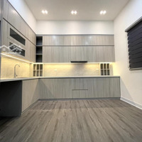 Bán Nhà Có 1 Không 2 Phố Hoàng Hoa Thám, 53M2/ 5Tầng, 15M Ra Phố, Chỉ 11.5 Tỷ