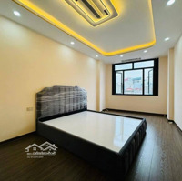 Văn Chương, Đống Đa.diện Tích32/38M2 X 5 Tầng,Mặt Tiền3M, Giá Bán 7,6 Tỷ. Nhà Mới, Nội Thất Xịn, Gần Phố.